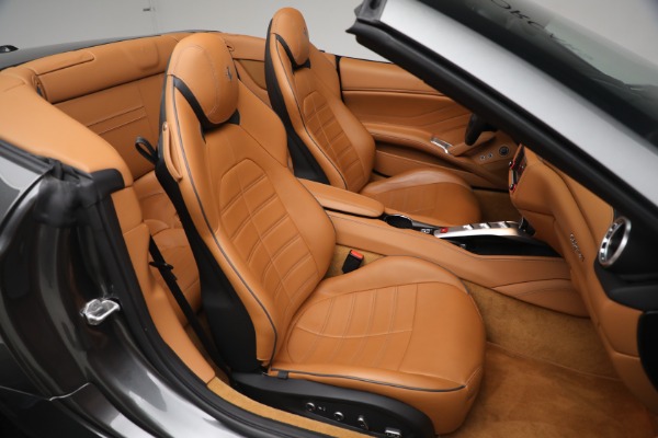 Used 2017 Ferrari California T for sale $151,900 at Pagani of Greenwich in Greenwich CT 06830 24