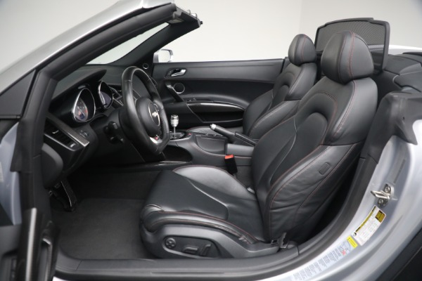 Used 2015 Audi R8 4.2 quattro Spyder for sale $149,900 at Pagani of Greenwich in Greenwich CT 06830 18