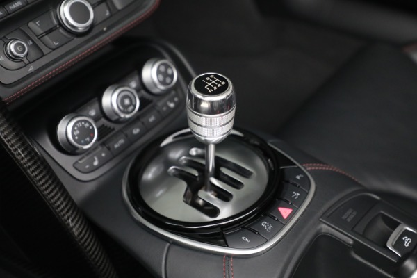 Used 2015 Audi R8 4.2 quattro Spyder for sale $149,900 at Pagani of Greenwich in Greenwich CT 06830 20