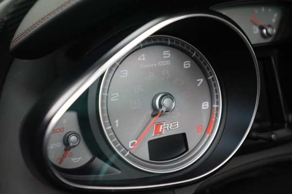 Used 2015 Audi R8 4.2 quattro Spyder for sale $149,900 at Pagani of Greenwich in Greenwich CT 06830 22