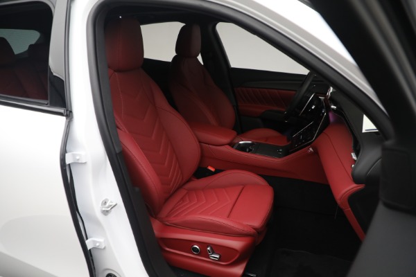 Used 2023 Maserati Grecale Trofeo for sale Sold at Pagani of Greenwich in Greenwich CT 06830 17