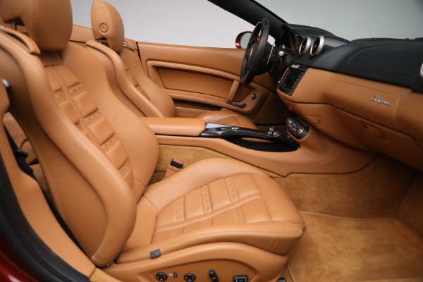 Used 2014 Ferrari California for sale $136,900 at Pagani of Greenwich in Greenwich CT 06830 24