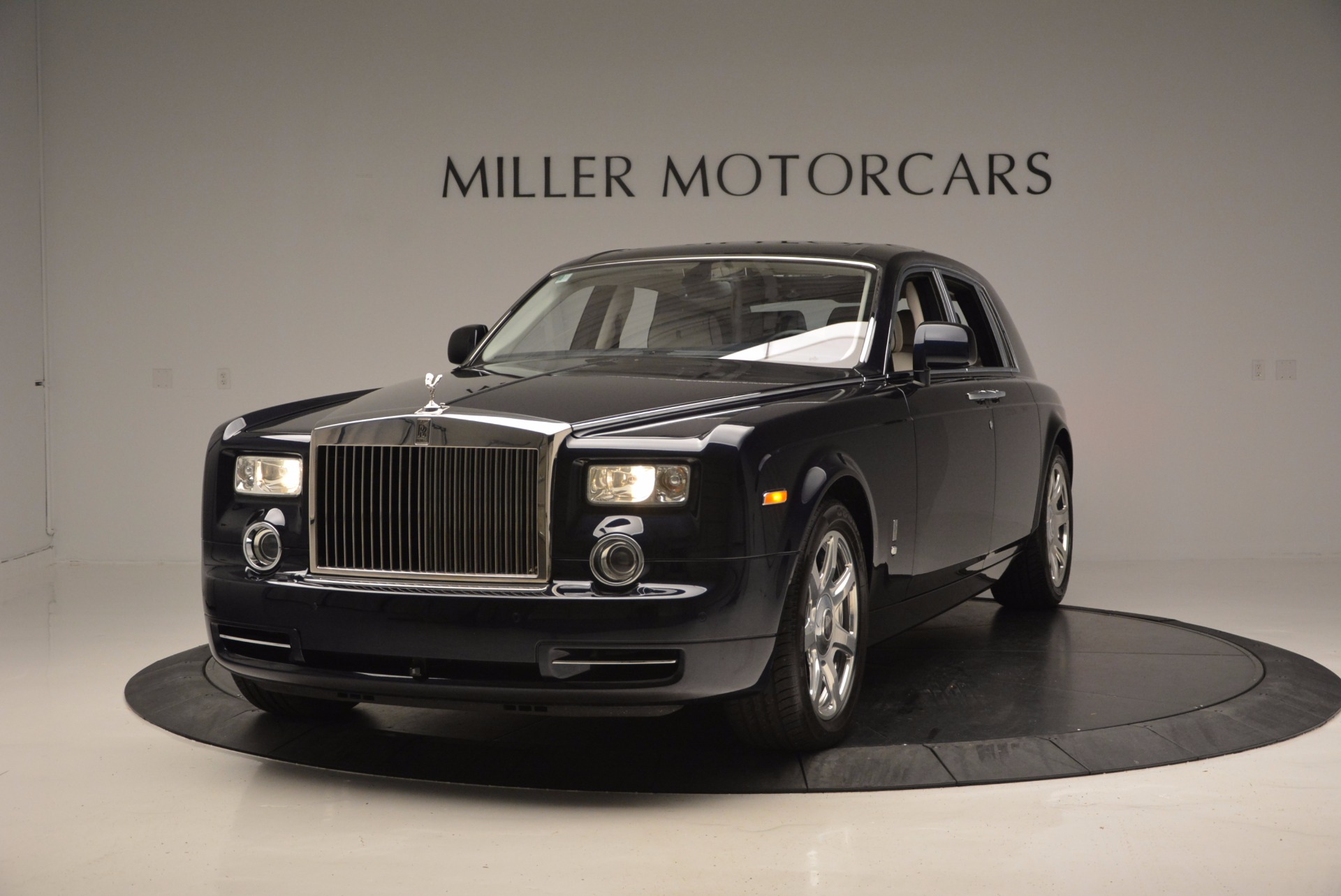 Used 2011 Rolls-Royce Phantom for sale Sold at Pagani of Greenwich in Greenwich CT 06830 1