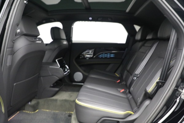 New 2023 Bentley Bentayga EWB V8 for sale $270,600 at Pagani of Greenwich in Greenwich CT 06830 22