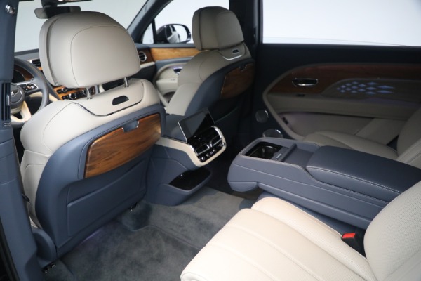 Used 2023 Bentley Bentayga EWB Azure V8 for sale $267,900 at Pagani of Greenwich in Greenwich CT 06830 16