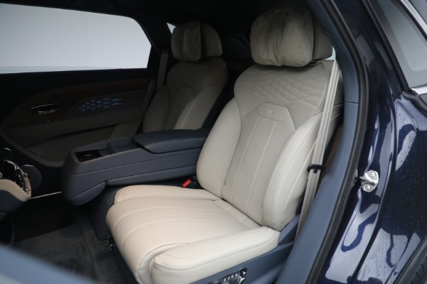 Used 2023 Bentley Bentayga EWB Azure V8 for sale $267,900 at Pagani of Greenwich in Greenwich CT 06830 18