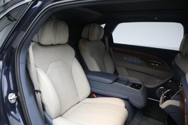 New 2023 Bentley Bentayga EWB Azure V8 for sale $251,900 at Pagani of Greenwich in Greenwich CT 06830 24