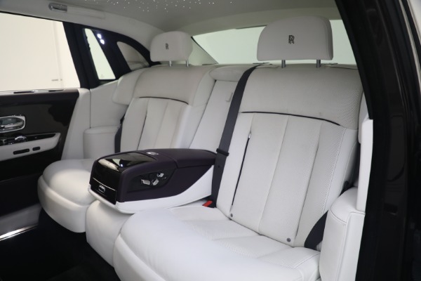 Used 2018 Rolls-Royce Phantom for sale Sold at Pagani of Greenwich in Greenwich CT 06830 10