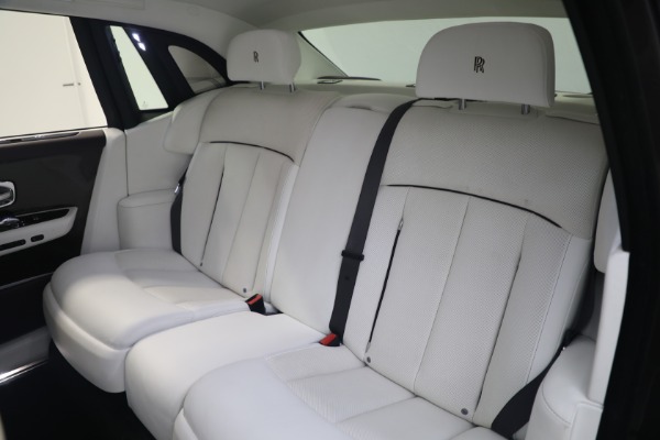 Used 2018 Rolls-Royce Phantom for sale $339,895 at Pagani of Greenwich in Greenwich CT 06830 12