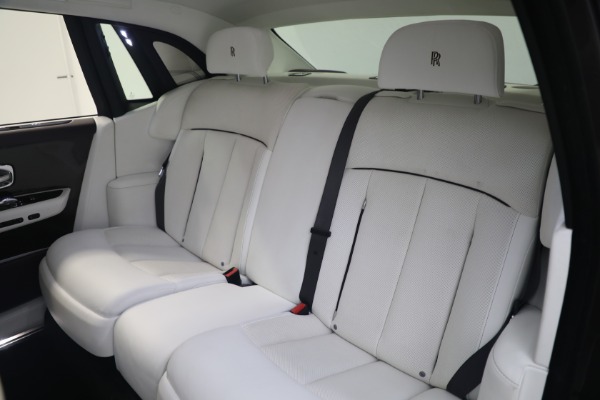 Used 2018 Rolls-Royce Phantom for sale Sold at Pagani of Greenwich in Greenwich CT 06830 12