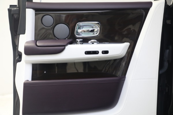 Used 2018 Rolls-Royce Phantom for sale $339,895 at Pagani of Greenwich in Greenwich CT 06830 13