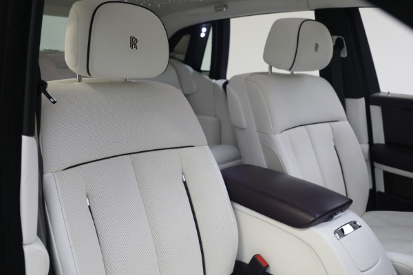 Used 2018 Rolls-Royce Phantom for sale $339,895 at Pagani of Greenwich in Greenwich CT 06830 15
