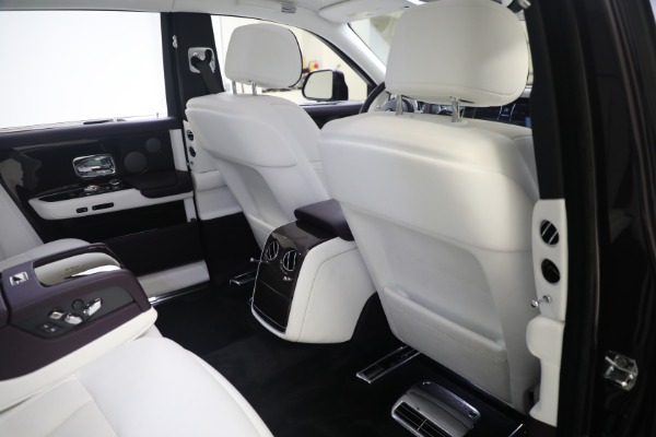 Used 2018 Rolls-Royce Phantom for sale $339,895 at Pagani of Greenwich in Greenwich CT 06830 16