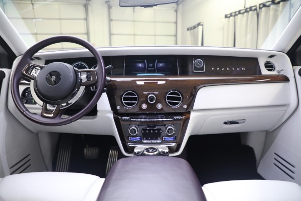 Used 2018 Rolls-Royce Phantom for sale Sold at Pagani of Greenwich in Greenwich CT 06830 4