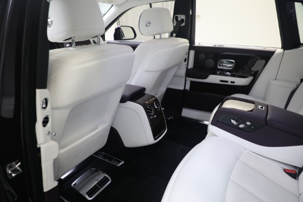Used 2018 Rolls-Royce Phantom for sale $339,895 at Pagani of Greenwich in Greenwich CT 06830 9