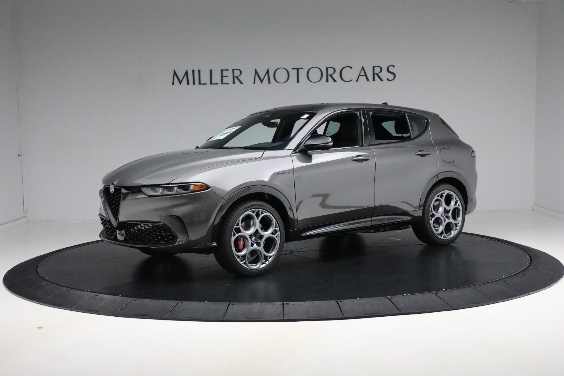 Used 2024 Alfa Romeo Tonale Hybrid Veloce for sale $26,900 at Pagani of Greenwich in Greenwich CT 06830 1