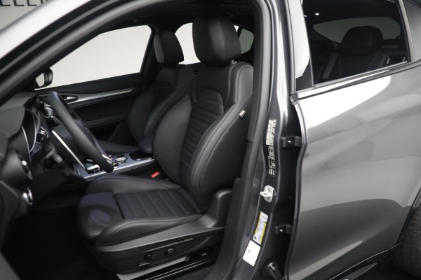 New 2024 Alfa Romeo Stelvio Veloce for sale $58,455 at Pagani of Greenwich in Greenwich CT 06830 18