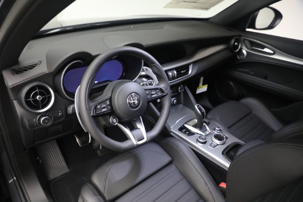 New 2024 Alfa Romeo Stelvio Veloce for sale $58,455 at Pagani of Greenwich in Greenwich CT 06830 19