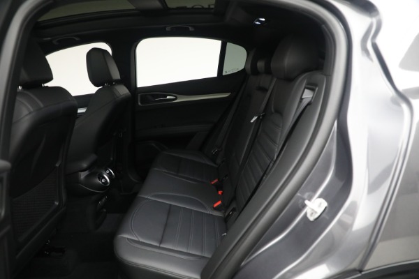 New 2024 Alfa Romeo Stelvio Veloce for sale $58,455 at Pagani of Greenwich in Greenwich CT 06830 20