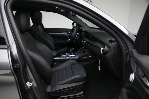 New 2024 Alfa Romeo Stelvio Veloce for sale $58,455 at Pagani of Greenwich in Greenwich CT 06830 22