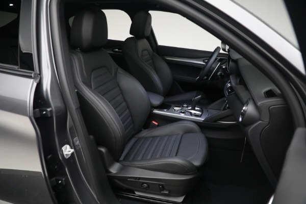 New 2024 Alfa Romeo Stelvio Veloce for sale $58,455 at Pagani of Greenwich in Greenwich CT 06830 23