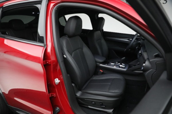 New 2024 Alfa Romeo Stelvio Ti for sale $54,320 at Pagani of Greenwich in Greenwich CT 06830 18
