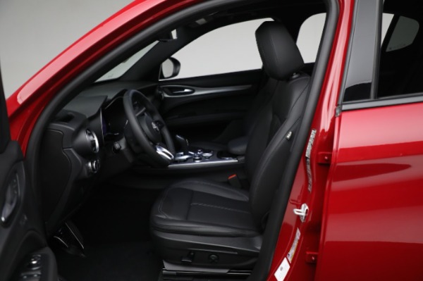 New 2024 Alfa Romeo Stelvio Ti for sale $54,320 at Pagani of Greenwich in Greenwich CT 06830 19