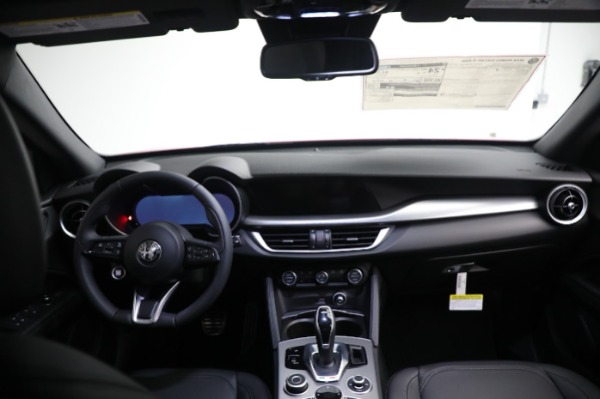 New 2024 Alfa Romeo Stelvio Ti for sale $54,320 at Pagani of Greenwich in Greenwich CT 06830 27