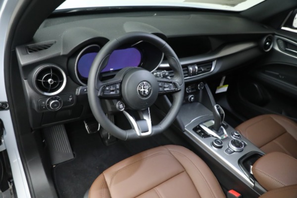 New 2024 Alfa Romeo Stelvio Ti for sale $55,230 at Pagani of Greenwich in Greenwich CT 06830 24