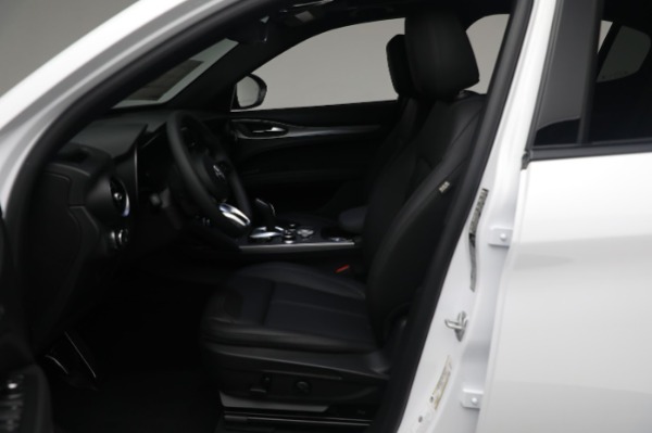 New 2024 Alfa Romeo Stelvio Ti for sale $53,820 at Pagani of Greenwich in Greenwich CT 06830 19