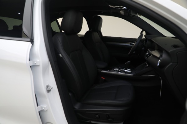 New 2024 Alfa Romeo Stelvio Ti for sale $53,820 at Pagani of Greenwich in Greenwich CT 06830 20