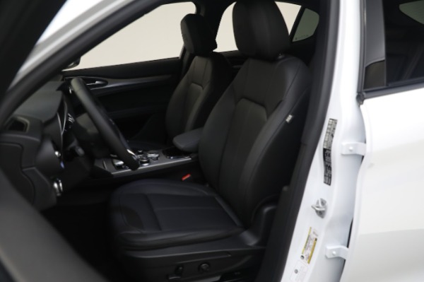 New 2024 Alfa Romeo Stelvio Ti for sale $53,820 at Pagani of Greenwich in Greenwich CT 06830 21