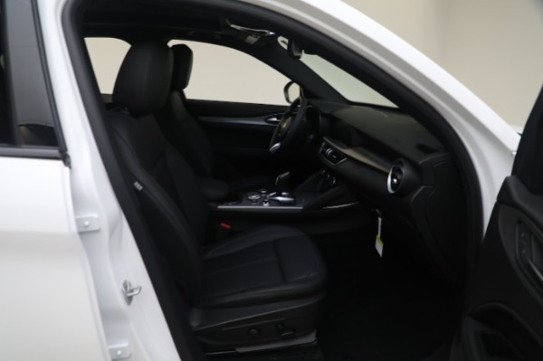 New 2024 Alfa Romeo Stelvio Ti for sale $53,820 at Pagani of Greenwich in Greenwich CT 06830 22