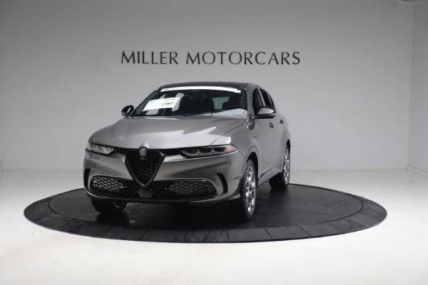 New 2024 Alfa Romeo Tonale Veloce for sale $57,300 at Pagani of Greenwich in Greenwich CT 06830 1