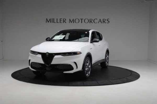 New 2024 Alfa Romeo Tonale Veloce for sale $56,640 at Pagani of Greenwich in Greenwich CT 06830 1