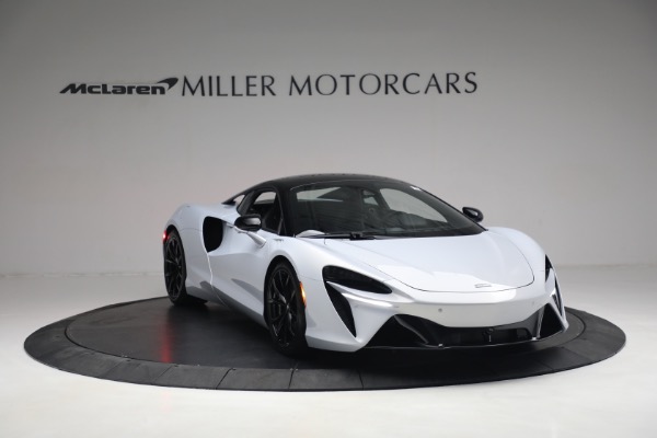 New 2023 McLaren Artura TechLux for sale $279,835 at Pagani of Greenwich in Greenwich CT 06830 11