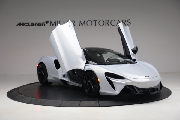 New 2023 McLaren Artura TechLux for sale $279,835 at Pagani of Greenwich in Greenwich CT 06830 17