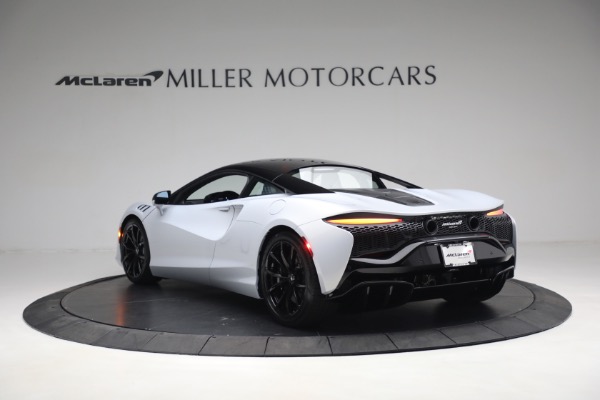 New 2023 McLaren Artura TechLux for sale $279,835 at Pagani of Greenwich in Greenwich CT 06830 5