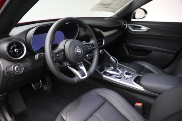 New 2024 Alfa Romeo Giulia Ti for sale $51,115 at Pagani of Greenwich in Greenwich CT 06830 13