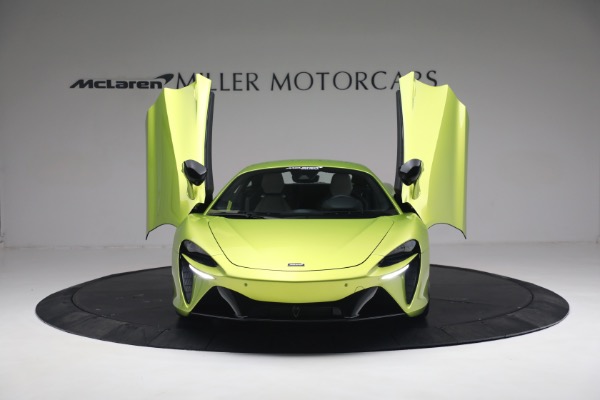 New 2023 McLaren Artura Vision for sale $277,875 at Pagani of Greenwich in Greenwich CT 06830 13