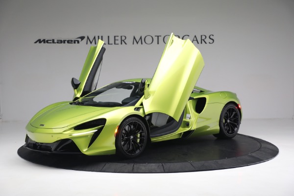 New 2023 McLaren Artura Vision for sale $277,875 at Pagani of Greenwich in Greenwich CT 06830 14
