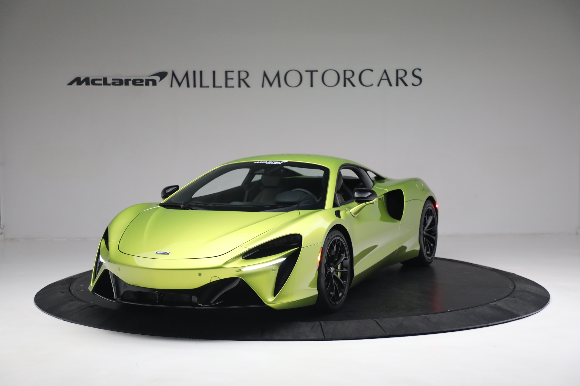New 2023 McLaren Artura Vision for sale $277,875 at Pagani of Greenwich in Greenwich CT 06830 1