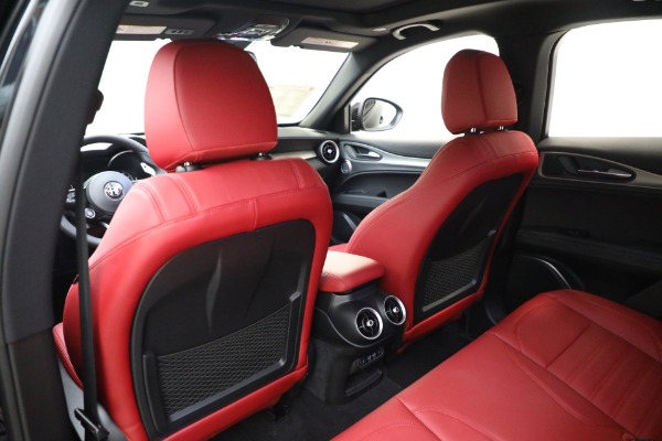 New 2023 Alfa Romeo Stelvio Veloce for sale $48,900 at Pagani of Greenwich in Greenwich CT 06830 19