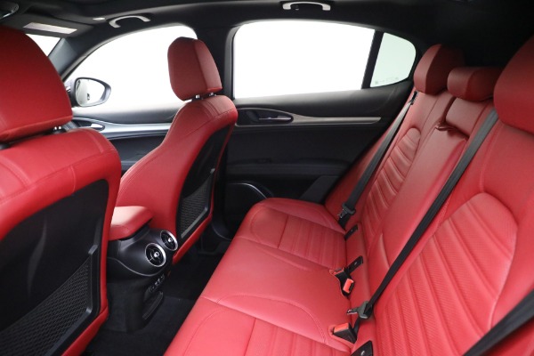 New 2023 Alfa Romeo Stelvio Veloce for sale $48,900 at Pagani of Greenwich in Greenwich CT 06830 20