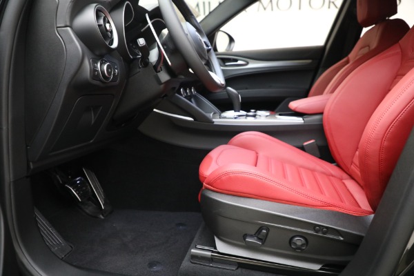 New 2023 Alfa Romeo Stelvio Veloce for sale $48,900 at Pagani of Greenwich in Greenwich CT 06830 25