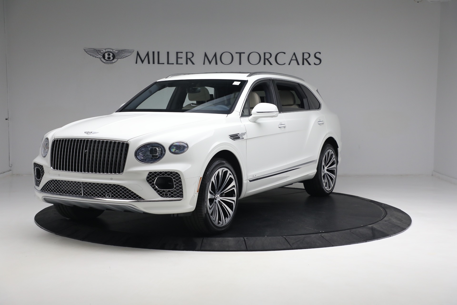 New 2023 Bentley Bentayga EWB Azure V8 for sale $292,110 at Pagani of Greenwich in Greenwich CT 06830 1