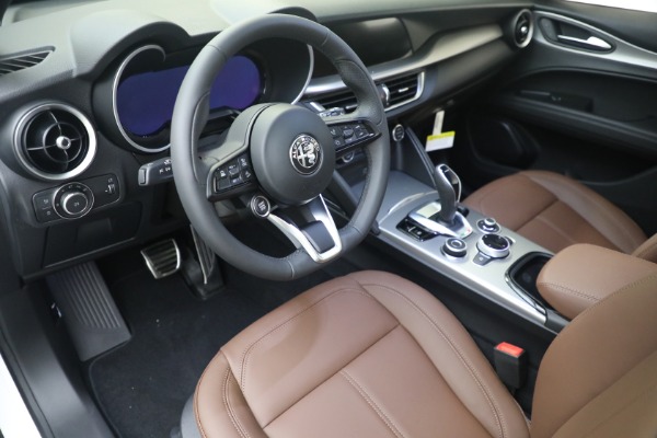 New 2024 Alfa Romeo Stelvio Ti for sale $54,570 at Pagani of Greenwich in Greenwich CT 06830 21