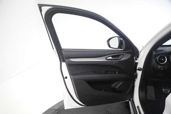 New 2024 Alfa Romeo Stelvio Ti for sale $54,570 at Pagani of Greenwich in Greenwich CT 06830 24