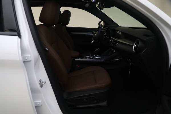 New 2024 Alfa Romeo Stelvio Ti for sale $54,570 at Pagani of Greenwich in Greenwich CT 06830 25
