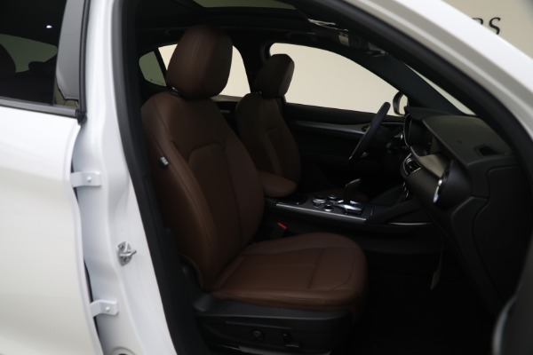 New 2024 Alfa Romeo Stelvio Ti for sale $54,570 at Pagani of Greenwich in Greenwich CT 06830 26